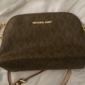 Michaela Kors Crossbody